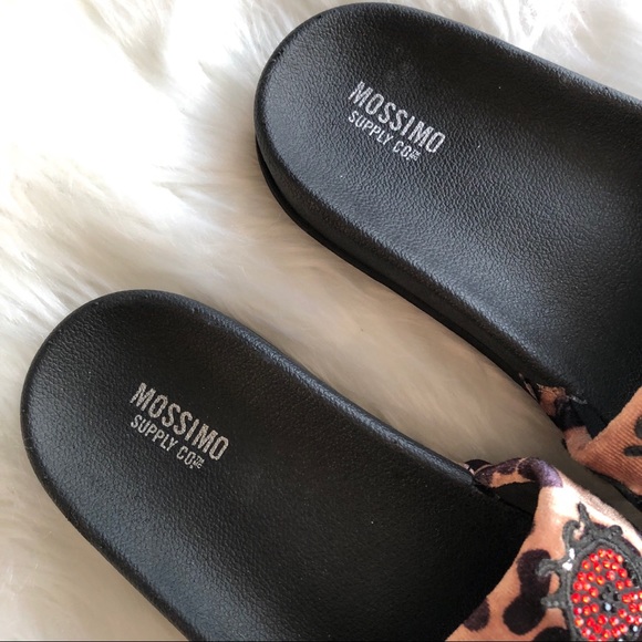 Mossimo • Leopard Floral Slides - Picture 3 of 7